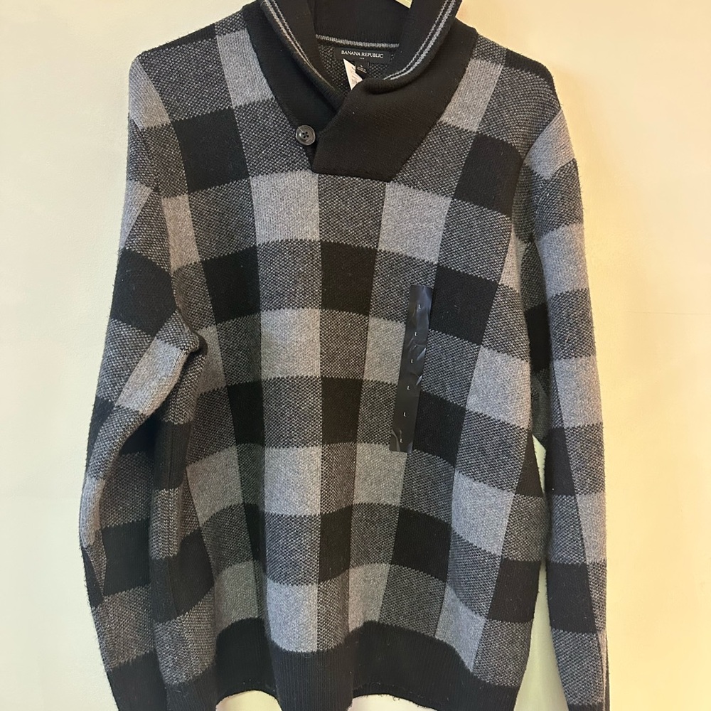 Men's NWT Black and Gray Banana Republic Sweater
